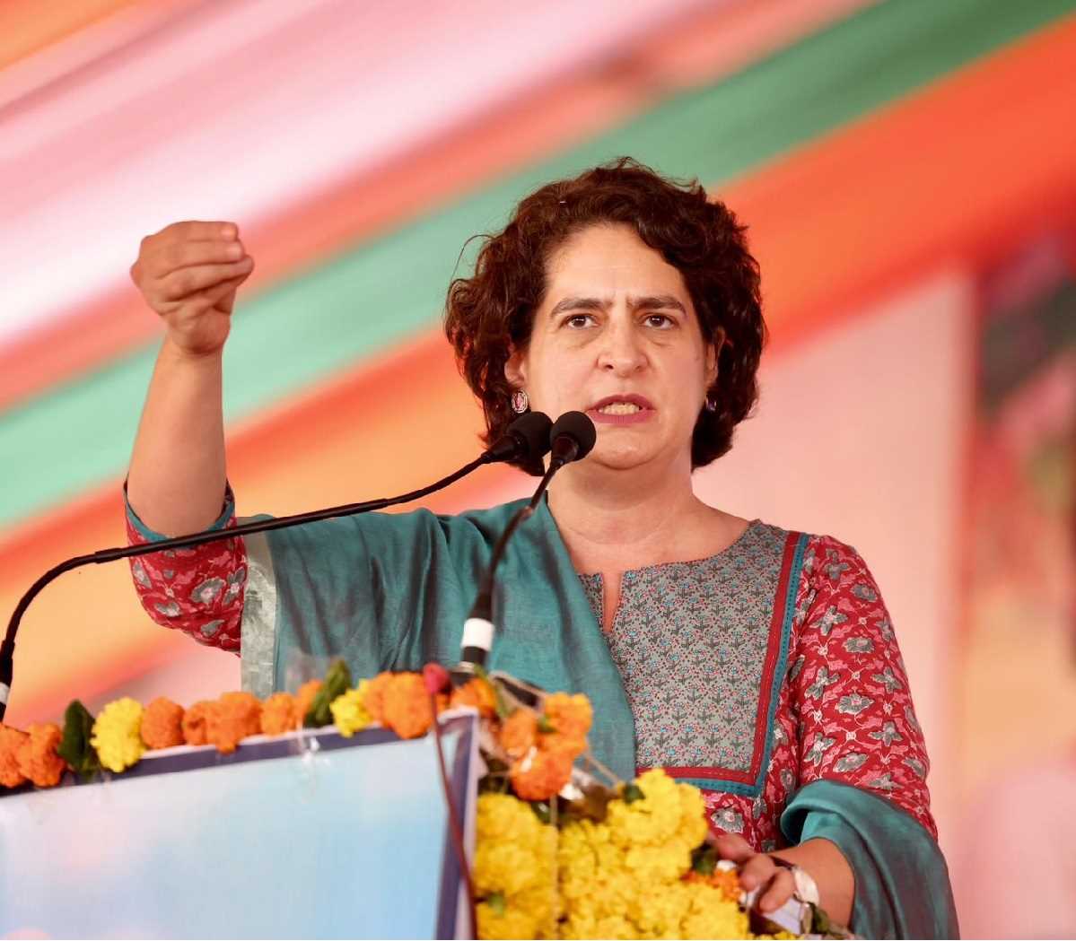 चुनावी दौरे पर प्रियंका गांधी, बोलीं- गुजरात मॉडल फेल, हर तरफ छत्तीसगढ़ मॉडल की चर्चा